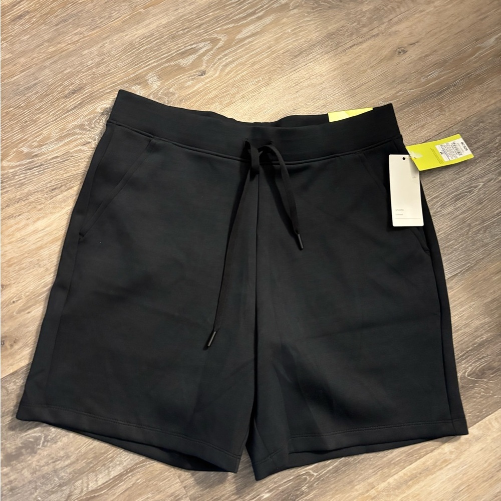 Women's All in Motion Black Drawstring Sleek Spacer Shorts Sz M NWT